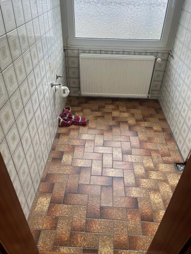 Vorher Bild Badezimmer in alter Optik